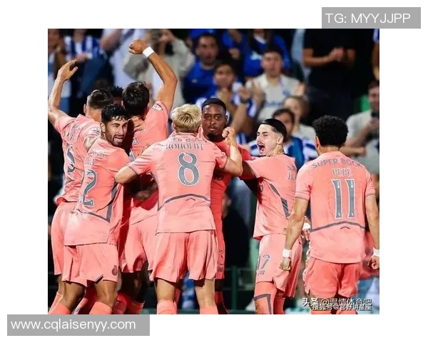 世界杯波尔图大胜那不勒斯补时争议进球引发全场狂欢