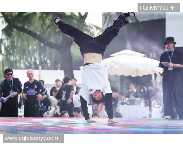 赛后分析：上海街舞队与南京街舞队的表现与状态对比探讨