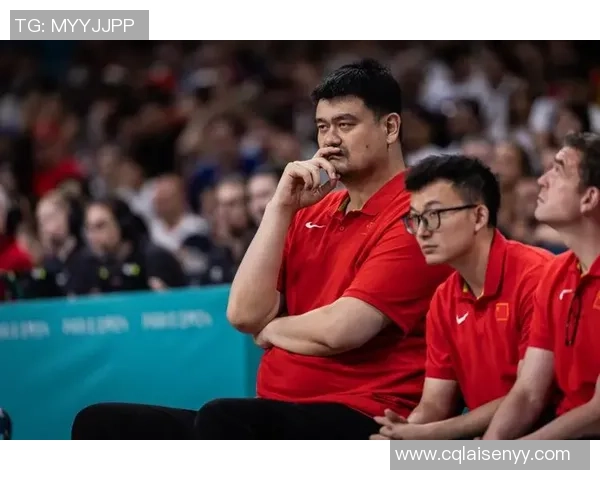 超小号姚明的篮球梦想与成长之路：从小个子到巨星的逆袭故事