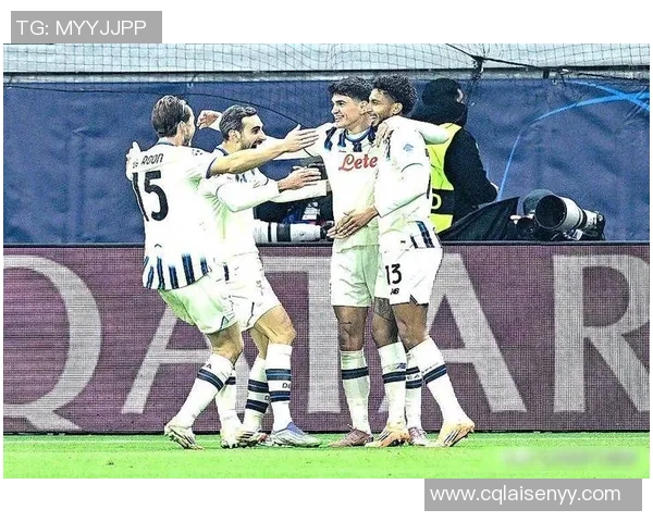 意甲激战:马竞狂胜曼城六比二红牌事件引发全场热议 意甲激战:马竞狂胜曼城六比二红牌事件引发全场热议