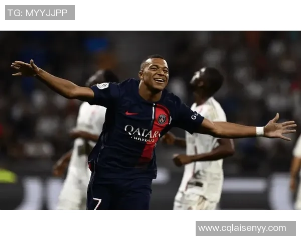 西甲赛场惊现冷门曼联狂胜巴黎圣日耳曼引发全场轰动