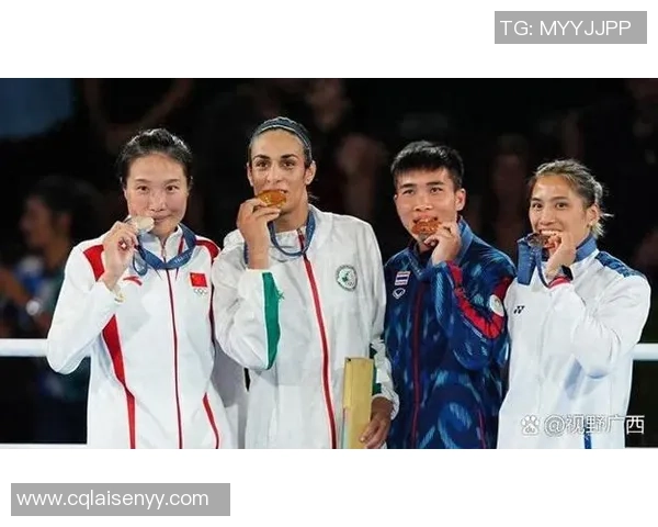 国王杯精彩对决切尔西凭乌龙球小胜尤文图斯全场热烈欢呼