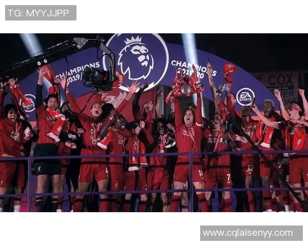 世界杯精彩对决：拜仁与利物浦2比2战平乌龙球成焦点战术解析